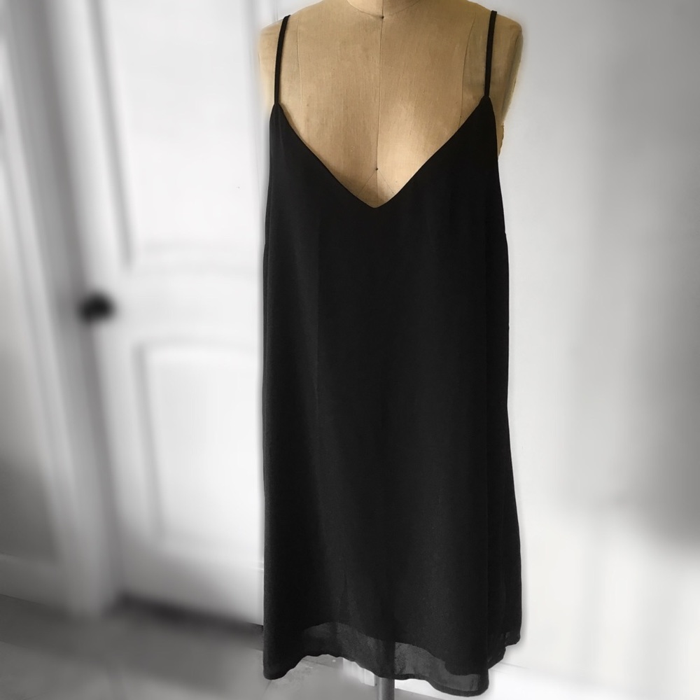 NEW COTTON ON deep V Black dress